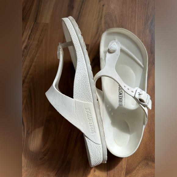 Birkenstock women’s Gizeh EVA thong in white size 40 (9.5) - Picture 11 of 17